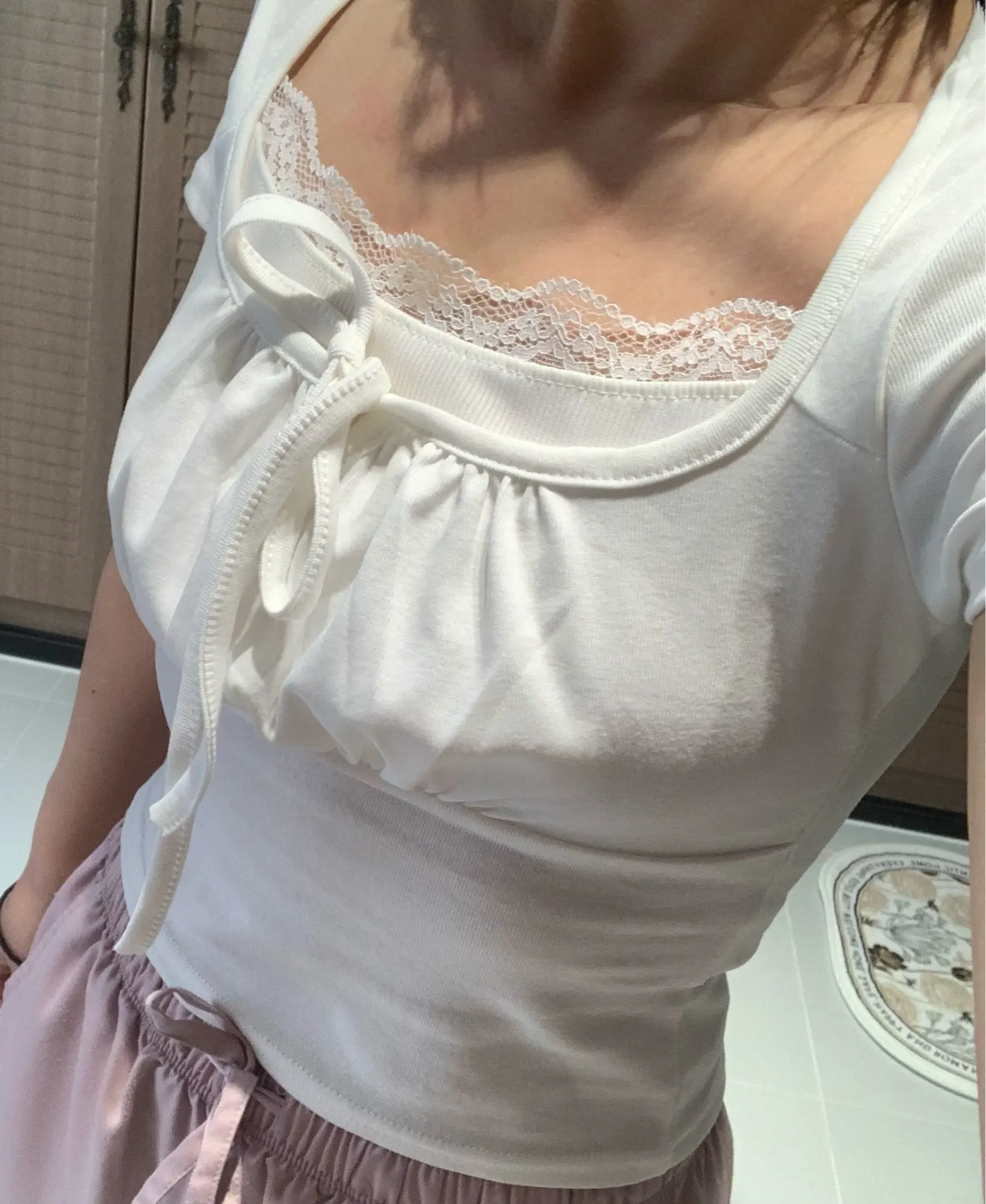 Trendy White Knitted Tee with Patch - Summer Style Essential photo review