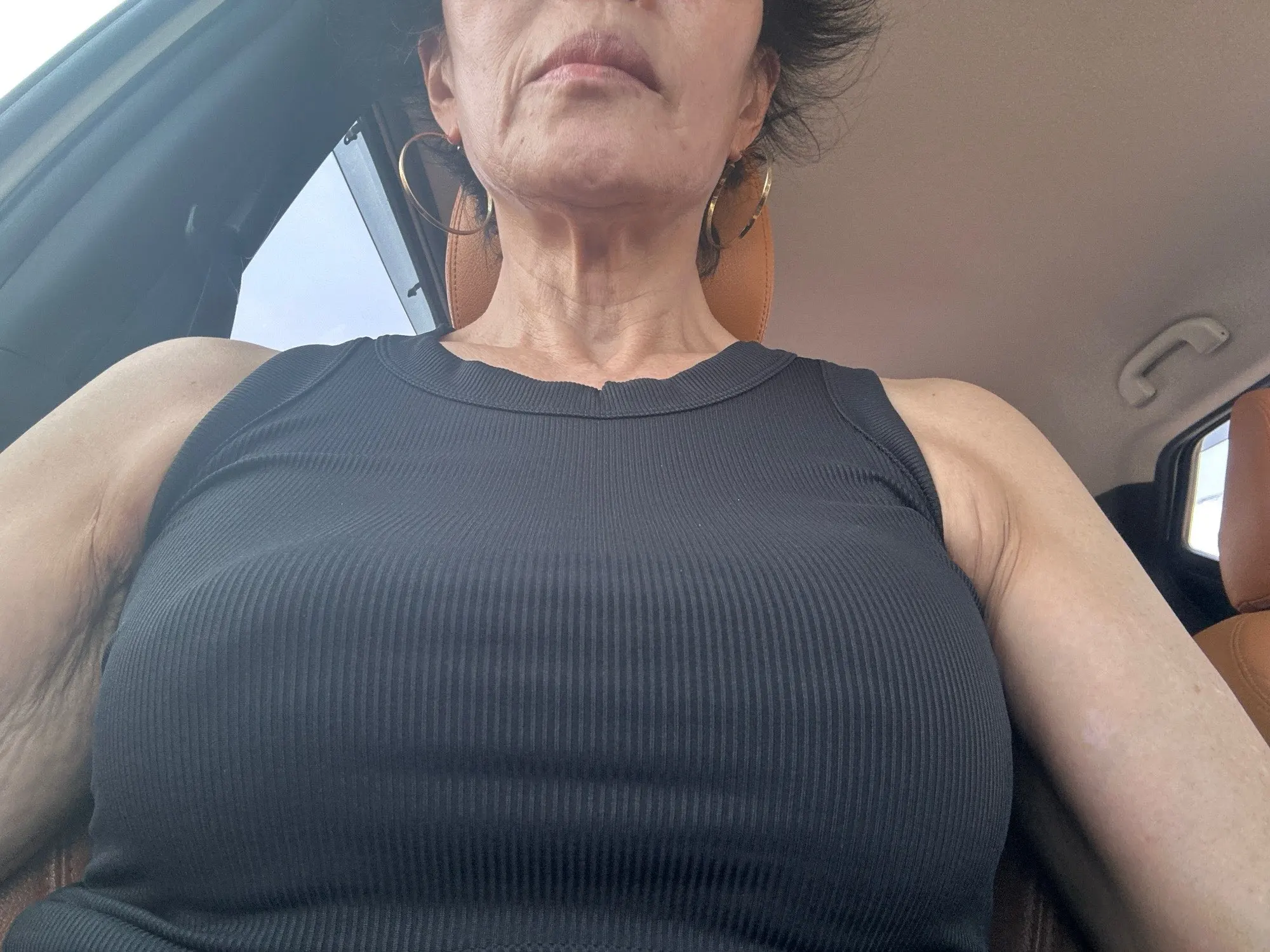 Essential Women’s Ribbed Tank Top - Summer Comfort & Style photo review