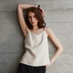 Stylish 100% Linen V-Neck Crop Top for Summer Fun - Image 6