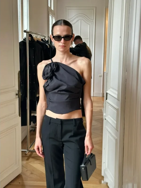 Chic Women's Floral Halter Top - Cozy Linen Blend for Fall/Winter