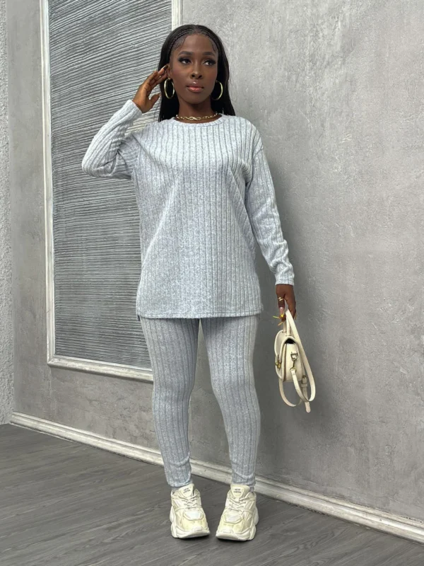 Chic Women's Two-Piece Set for Effortless Everyday Style