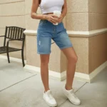 Edgy Vintage Washed Mid-Rise Ripped Denim Shorts Women - Image 2