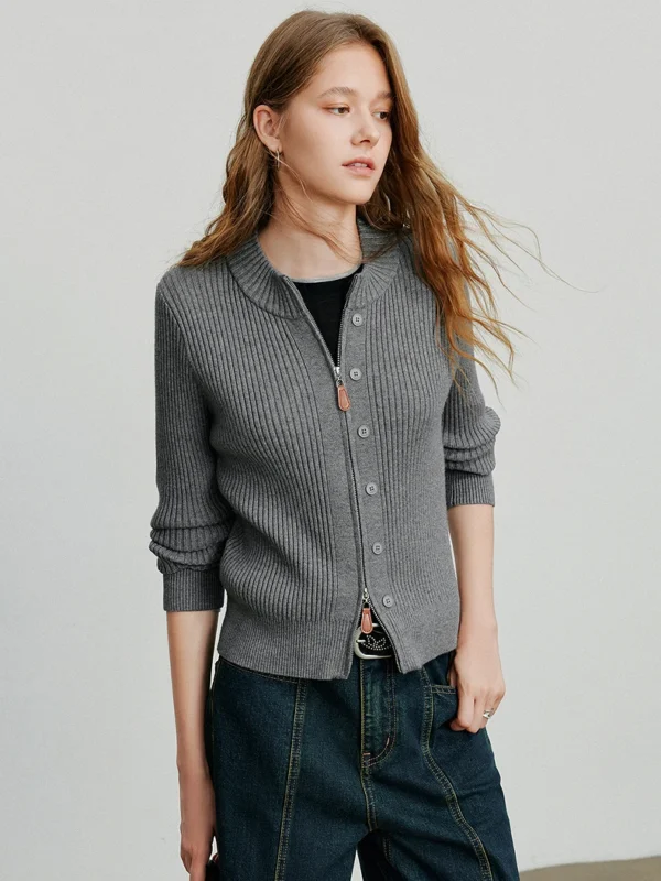 Chic Gray Knitted Cardigan with Zipper for Cozy Autumn Style