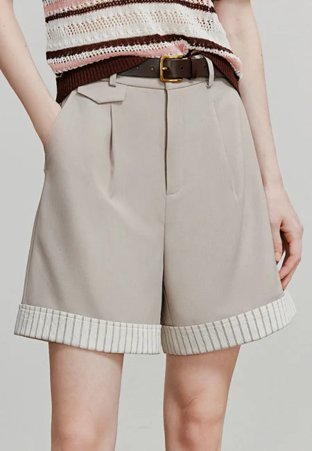 Effortless Elegance: Striped Wide-Leg Shorts for Summer Style