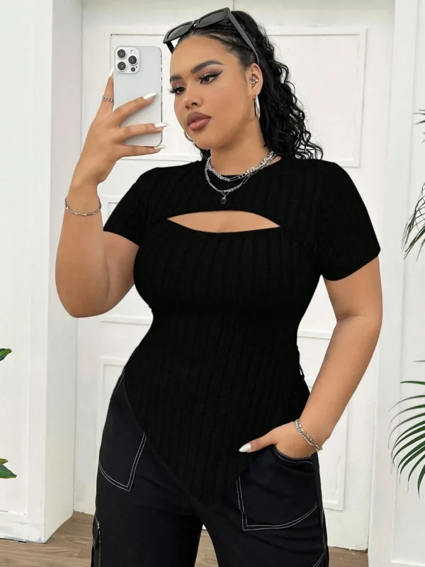 Breathable Black Tee - Flattering Fit for Curvy Women XL-3 XL