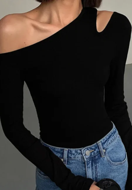 Stunning Off-Shoulder Crop Top with Hollow Cut-Out Details