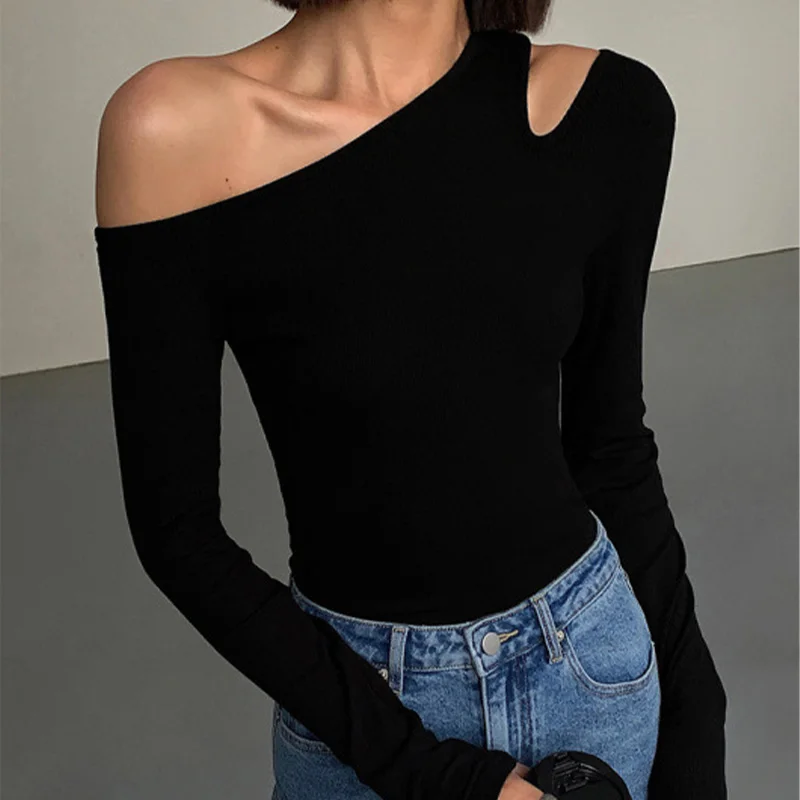 kf-S6961f2d906f34dc3bc57f19b283b7ce5n Stunning Off-Shoulder Crop Top with Hollow Cut-Out Details
