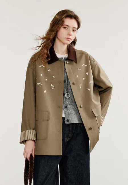 Stylish Women's Barn Trench Coat - Cozy Autumn Hues