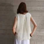 Chic Sleeveless Ramie Top for Effortless Summer Style - Image 4