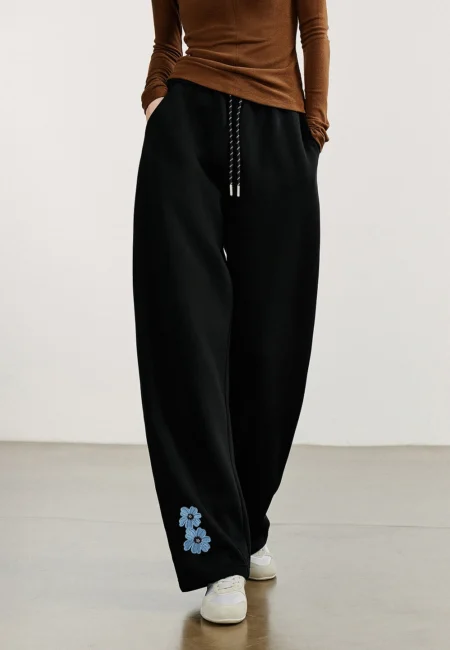 Autumn Velvet Sweatpants for Women - Stylish Green Comfort