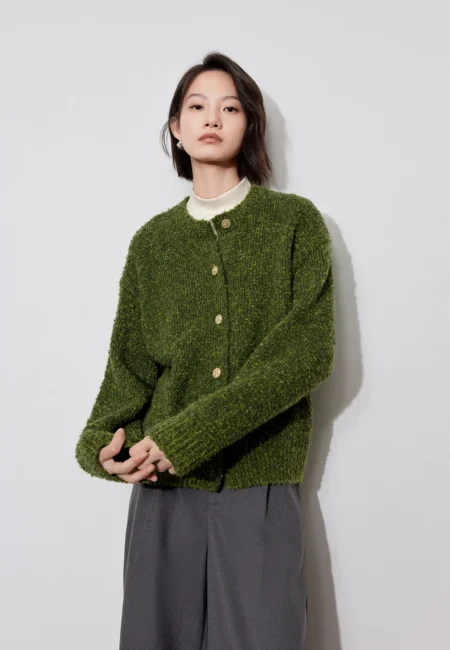 Elegant Women's Plush Knitted Cardigan for Autumn Style