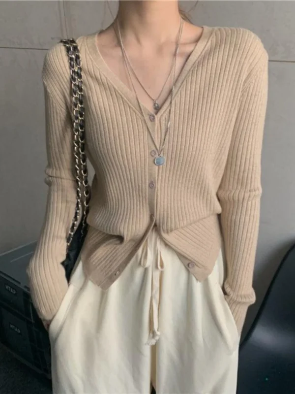 Luxurious Autumn Knitted Cardigan for Effortless Elegance