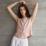 Versatile Women’s 100% Linen Sleeveless Crop Tank Top - Image 3