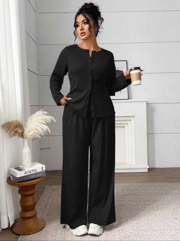 Plus Size Camo Crop Top & Shorts Set - Stylish Summer Outfit