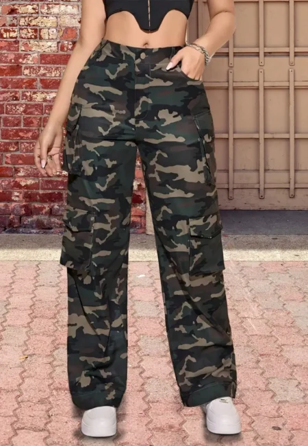 High-Waisted Women's Camo Cargo Joggers for All Occasions