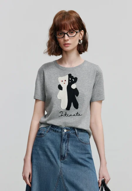 Knit Cartoon Patch Tee for Women - Cozy Summer Style