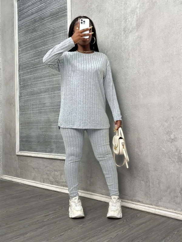 Chic Women's Two-Piece Set for Effortless Everyday Style