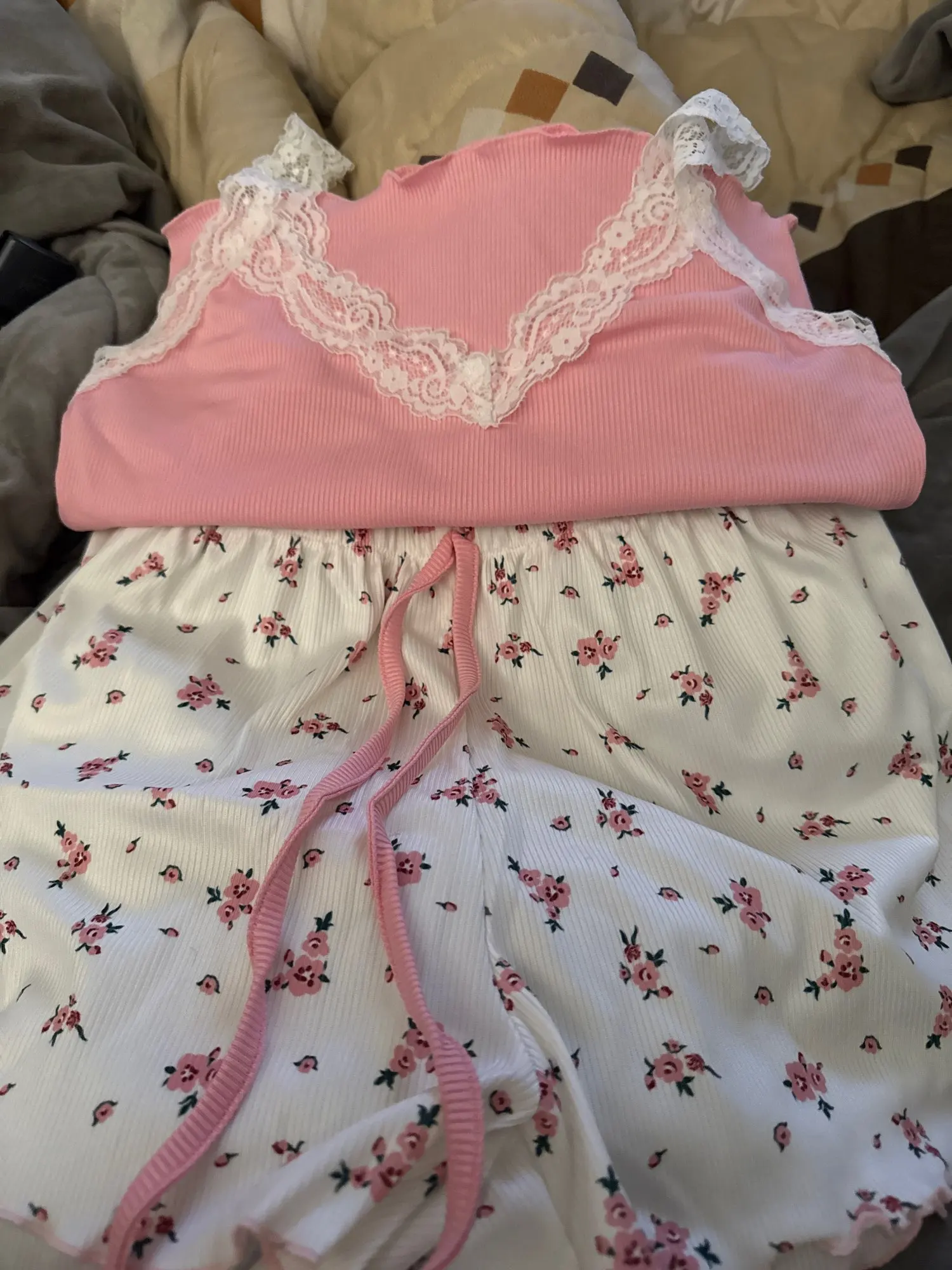 Pink Lace V-Neck Pajama Set: Soft Cami & Shorts Duo photo review