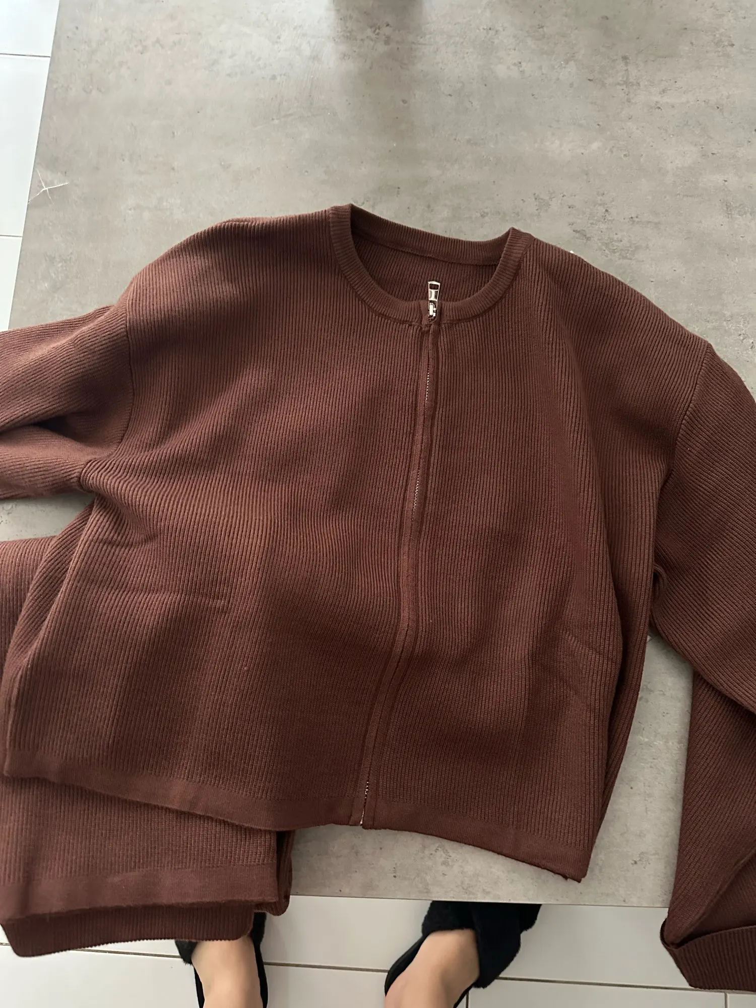 Cozy Women's Zip-Up Jacket and Wide Leg Pants Set in Soft Knit photo review