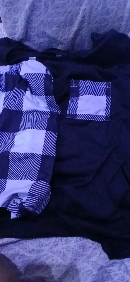 Cozy Black & Plaid Pajama Set for Effortless Relaxation photo review