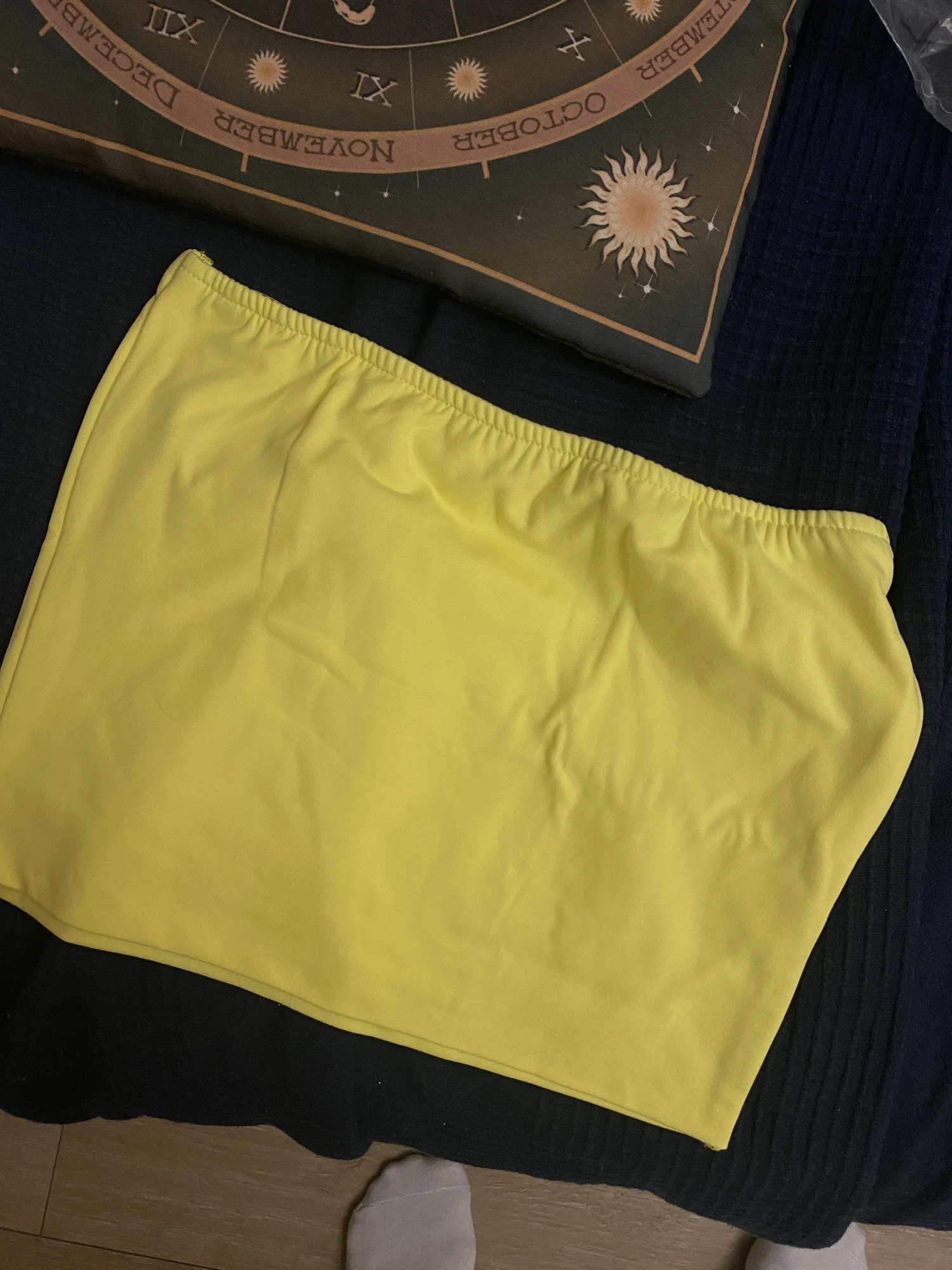 Stylish Women's Strapless Cropped Tube Top for Summer Fun photo review