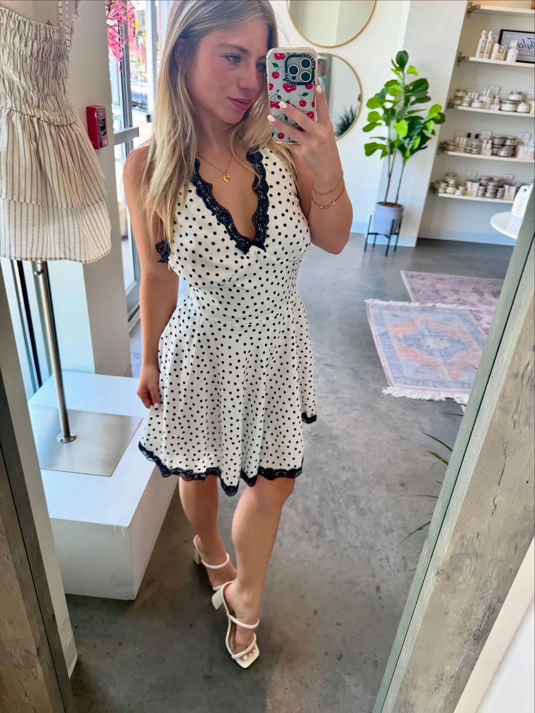 Elegant White Lace Polka Dot V-Neck Summer Dress photo review