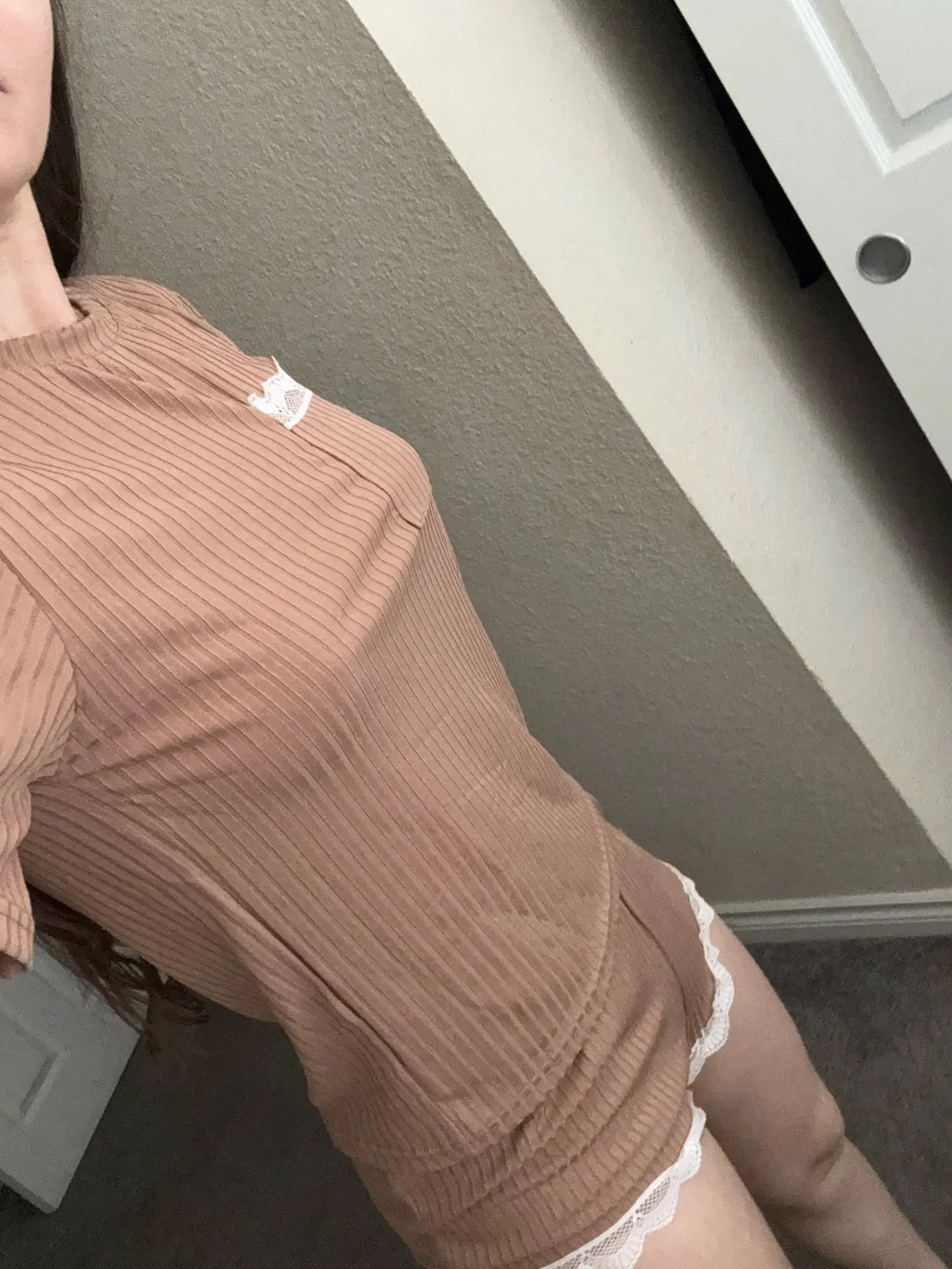 Cozy Summer Pajama Set: Soft Tee & Shorts Duo for Relaxation photo review