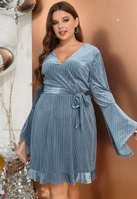 Flattering V-Neck A-Line Dress. Comfy Knit Autumn Style.