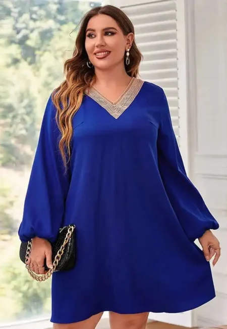 Graceful Autumn A-Line Lace Dress: Confident V-Neck Style