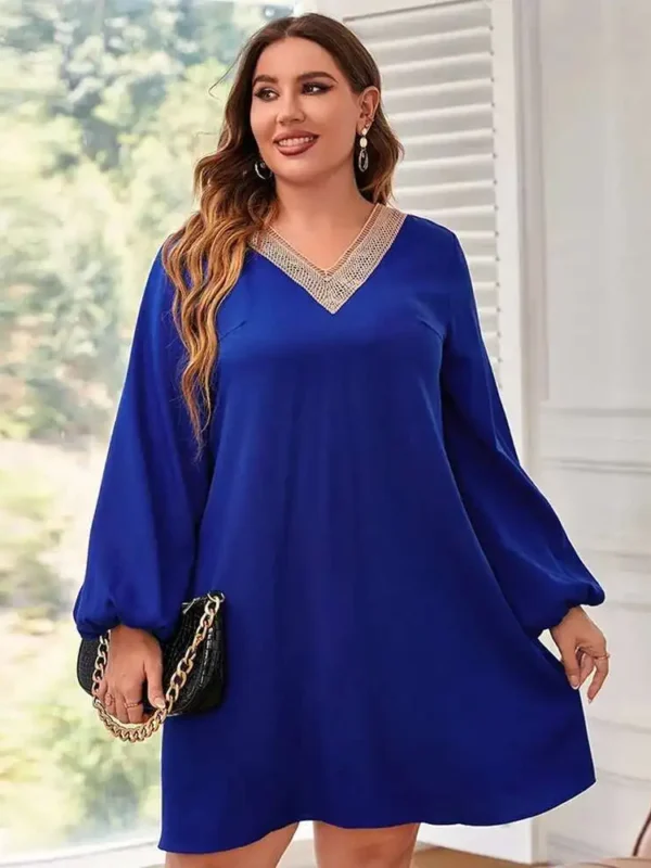 Graceful Autumn A-Line Lace Dress: Confident V-Neck Style