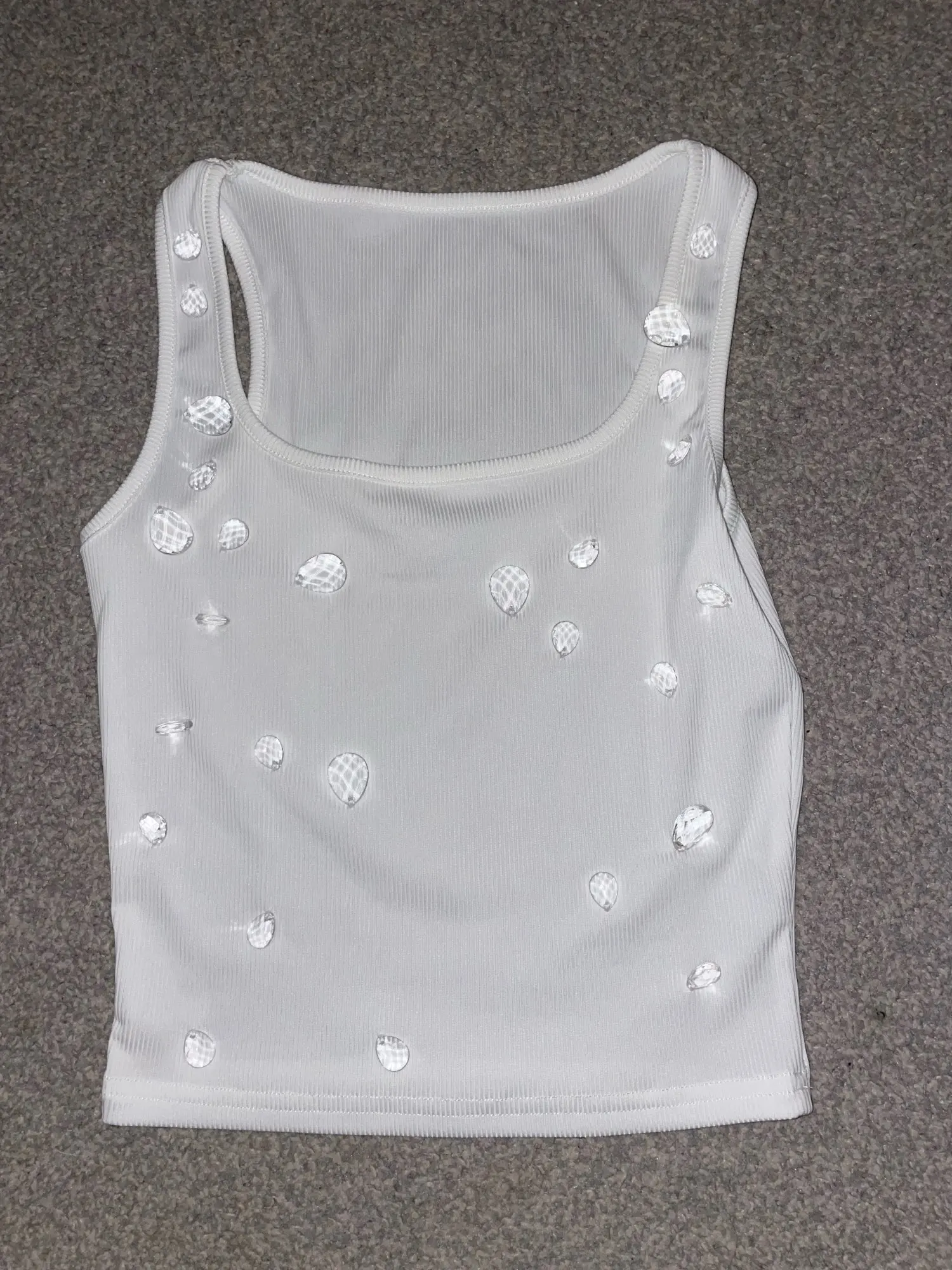 Sleek Water Droplets Tank for Dazzling Evening Style photo review
