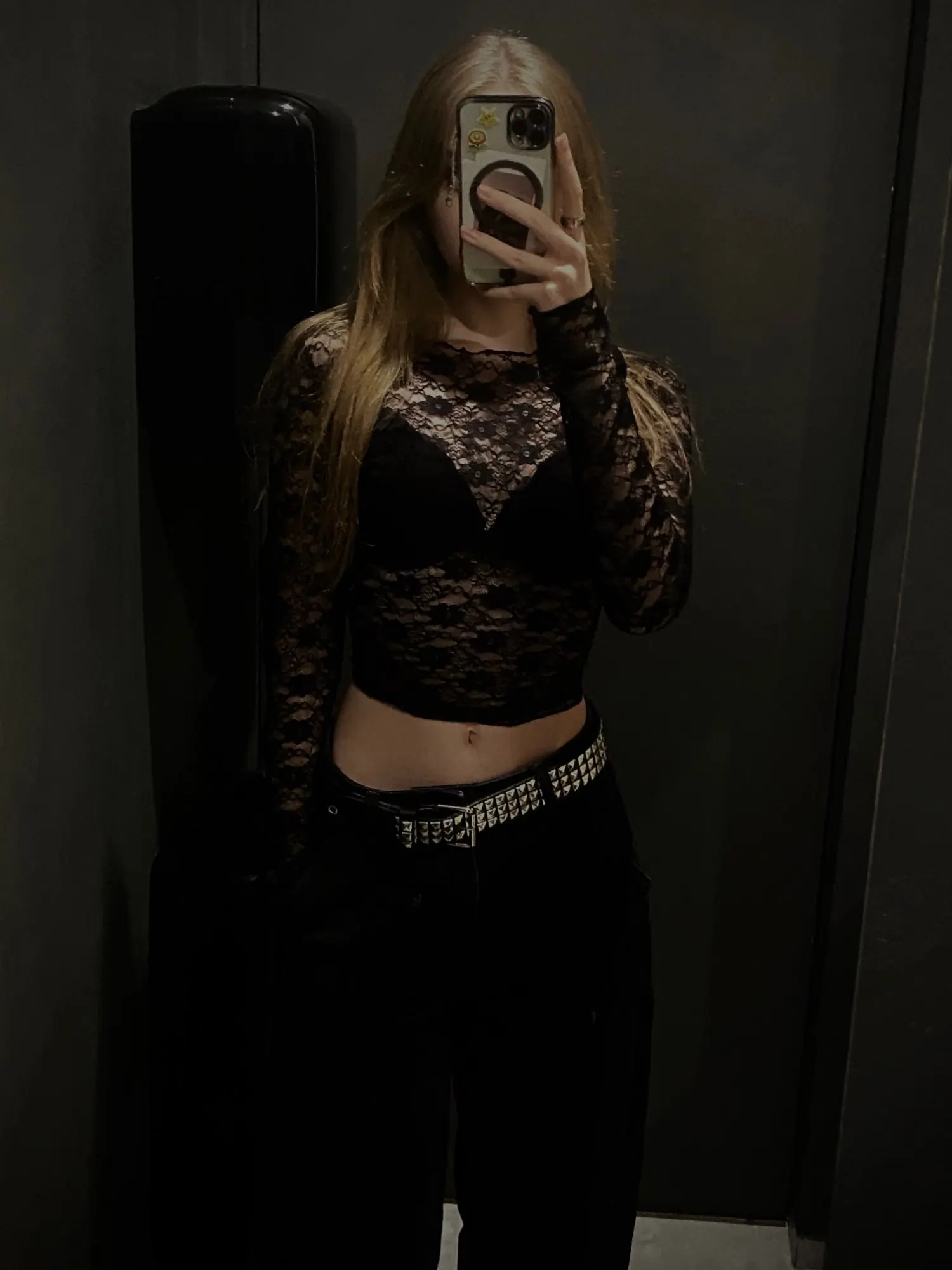 Lace-Trimmed Long Sleeve Crop Top for Unforgettable Nights photo review