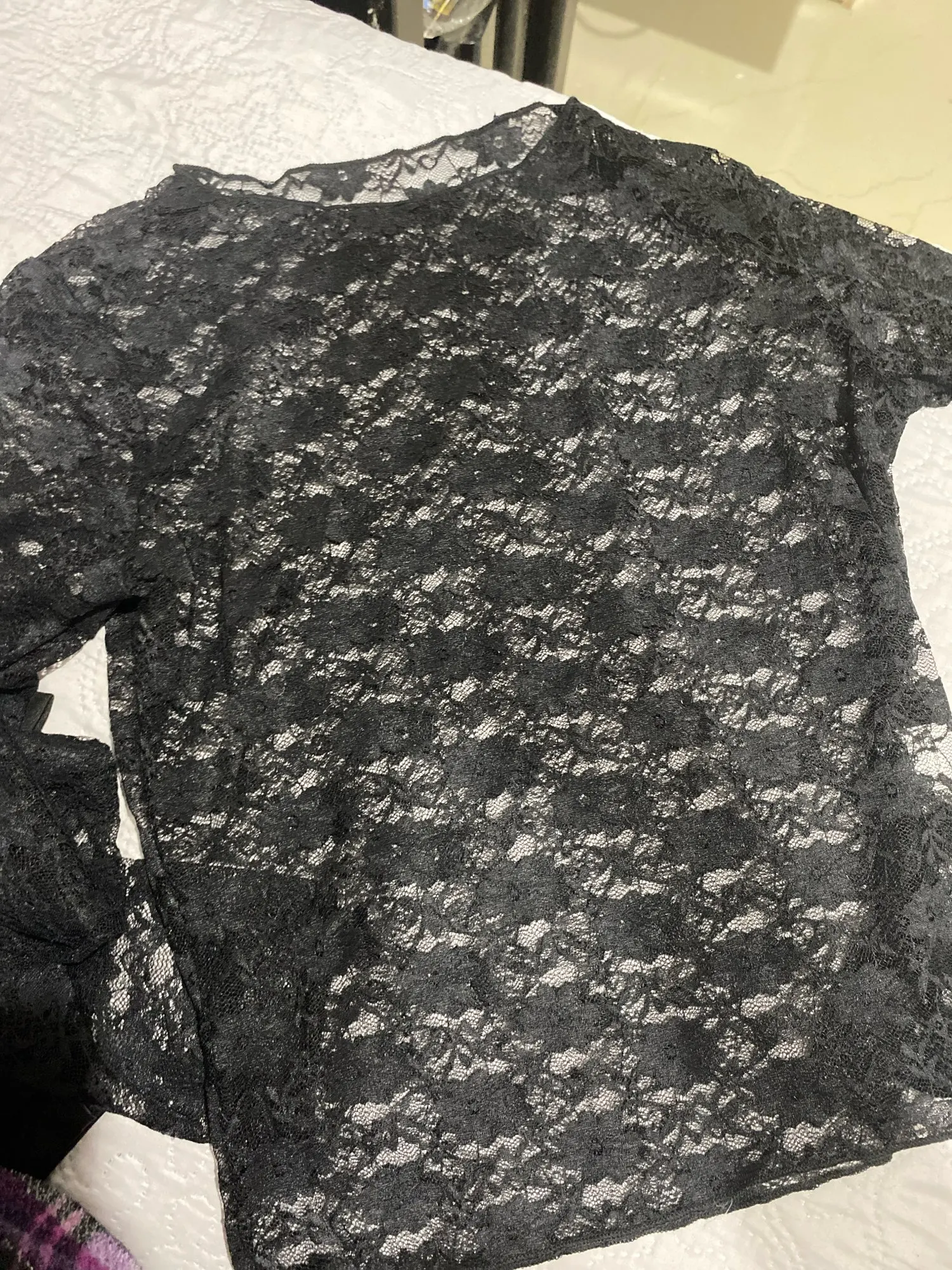 Lace-Trimmed Long Sleeve Crop Top for Unforgettable Nights photo review