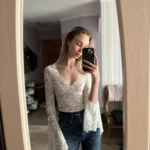 Lace-Trimmed V-Neck Crop Top with Flare Sleeves for Events photo review