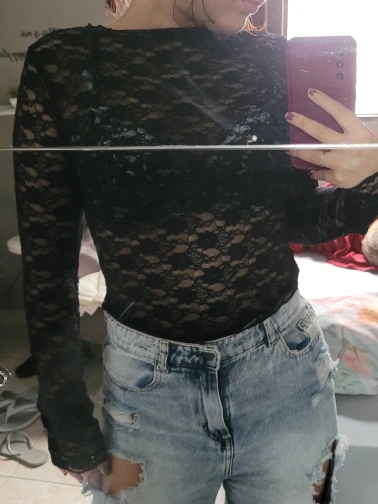 Lace-Trimmed Long Sleeve Crop Top for Unforgettable Nights photo review