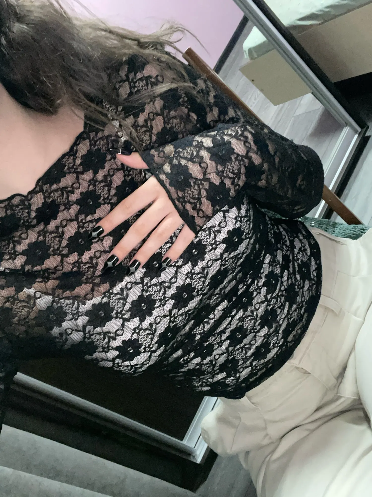 Lace-Trimmed Long Sleeve Crop Top for Unforgettable Nights photo review