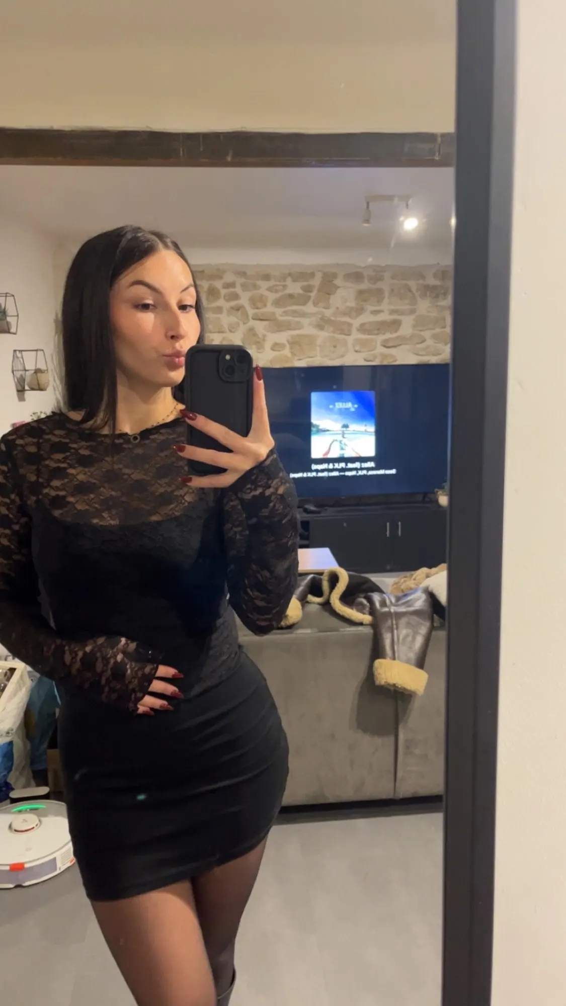 Lace-Trimmed Long Sleeve Crop Top for Unforgettable Nights photo review