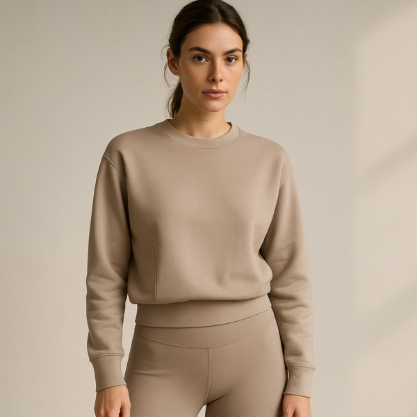 Creative Outfit Ideas Featuring Comfortable Curved Activewear for Everyday Wear