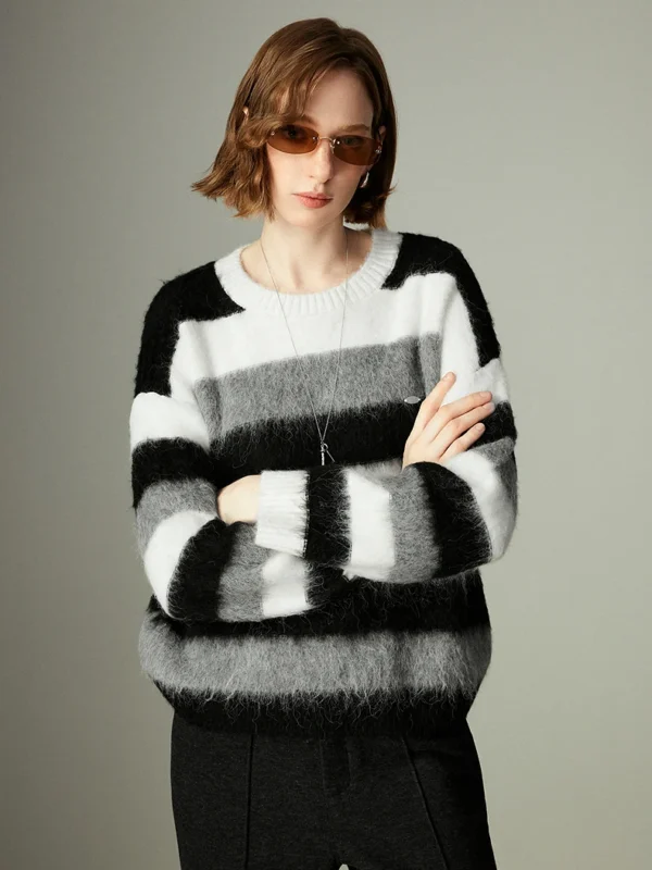 TOYOUTH Wool blend Sweater for Women Winter New Crew Neck Loose Black and White Stripe Atmosphere Long Pile Top