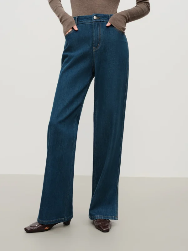 High-Waisted Black Wide-Leg Jeans with Slit Detail