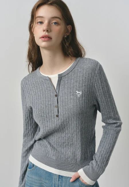 FSLE Fake Two piece Design Cable Knit Sweater for Women Autumn New Fit Embroidered Contrast Color Top 25FS13297