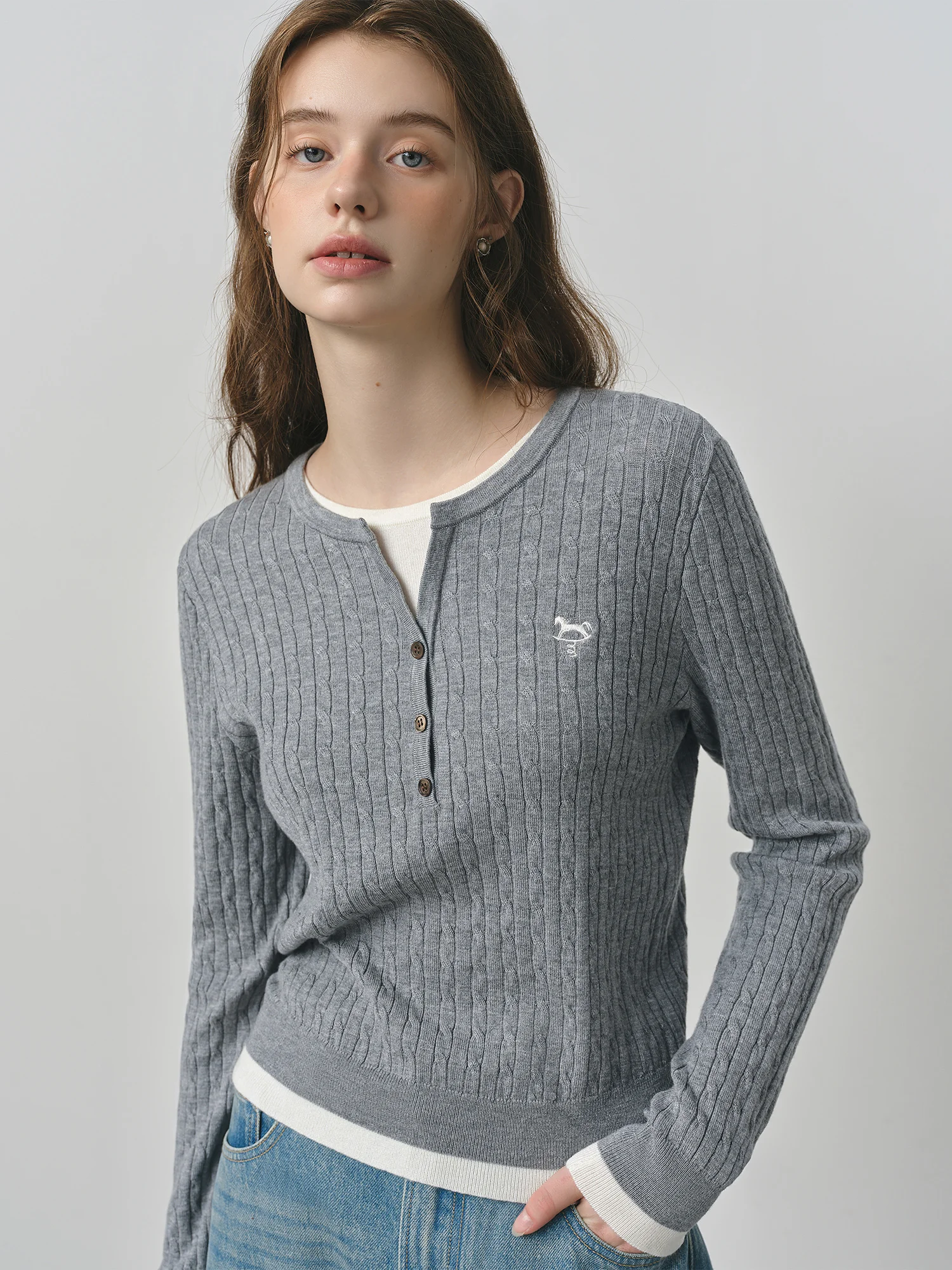 kf-Sd143b7d10a82407290b0181c6ca83602Y FSLE Fake Two piece Design Cable Knit Sweater for Women Autumn New Fit Embroidered Contrast Color Top 25FS13297