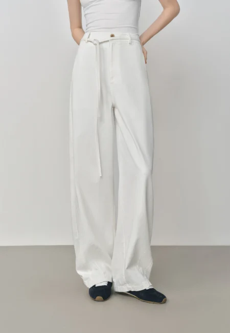 Fall Collection Solid Color Belted Commuter Pants for Women with Fitting Curved Saber Cut Pants 25FS13220