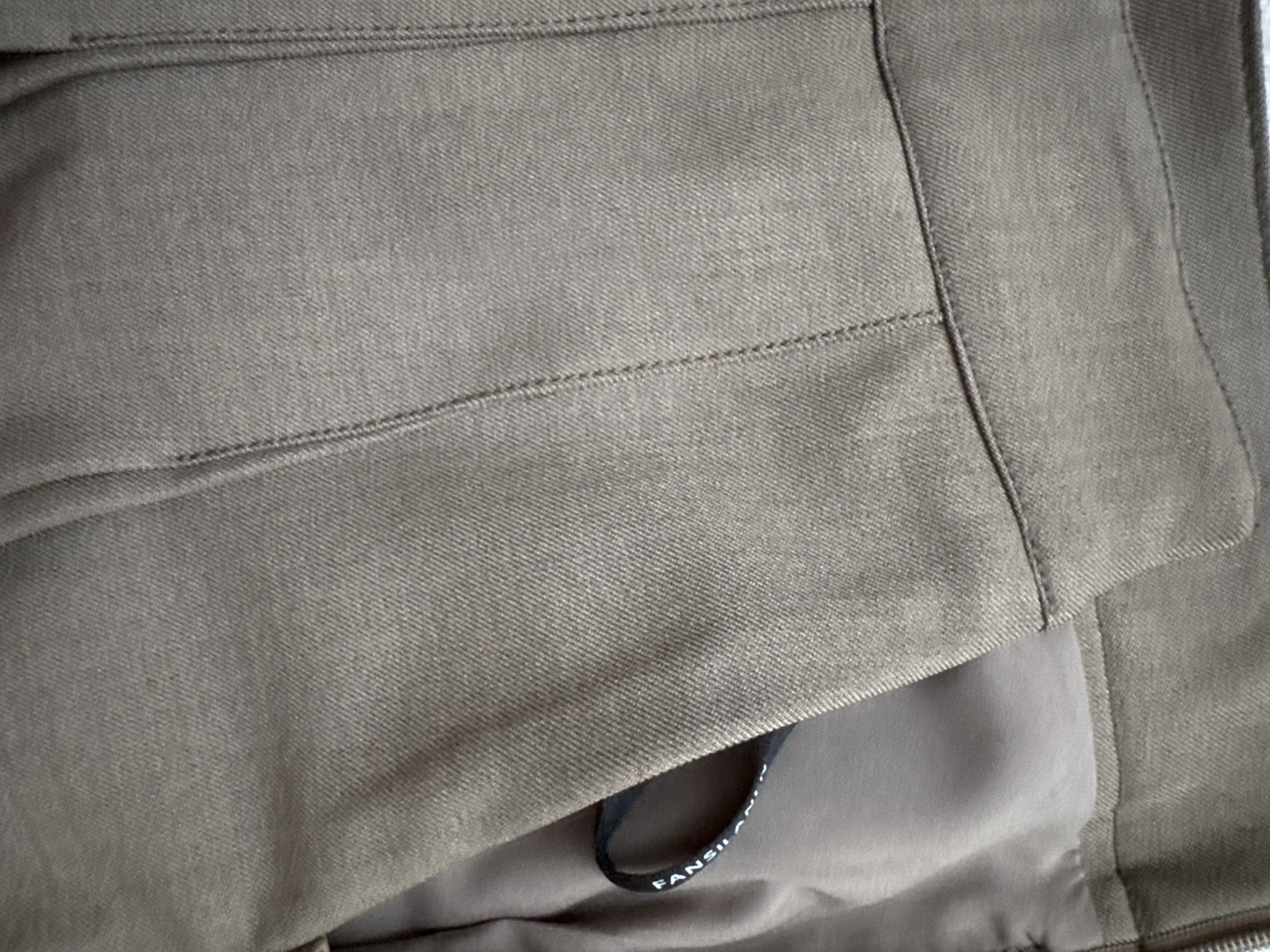 A3f05befda8c442699f8776f5879bf03fq