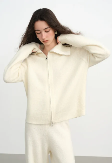 Winter Women's Textured Loop Yarn Knitted Ensemble Wool Blend Cardigan and Trousers for Cozy Winter Comfort