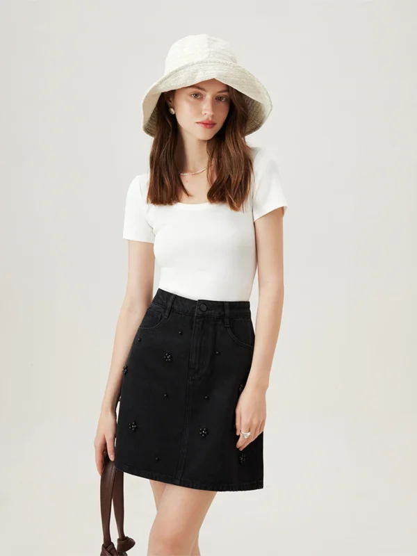 Black A-Line Denim Mini Skirt with Medium Stretch