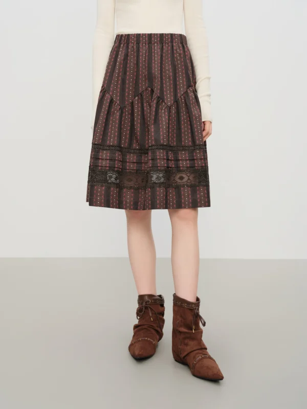 FSLE【Premium Series】Winter Women's Retro Lace Trim Patchwork A Line Skirt with High Waist Design for Elegant Casual Wear