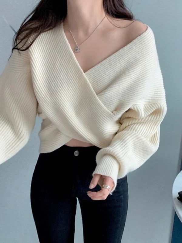 Moopsi 63 Korean Style V neck Loose Knit Sweater Elegant Solid Color Long Sleeved Sweater Fashionable Cross Design Short Women's Sweater